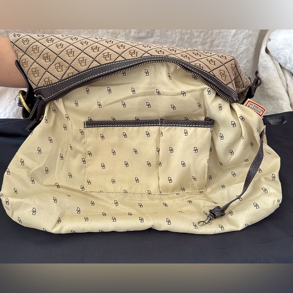 Dooney & Bourke Beige and Brown Shoulder Bag - Picture 7 of 10